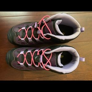 New Keen hiking boots